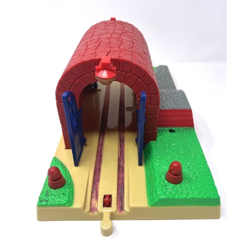 Battat Toy Train Tunnel Rare For Brio Or Thomas‎ Set Lights Sounds Works Tested